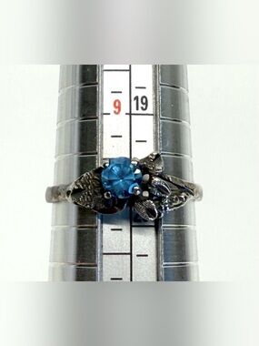 Sterling Silver December Birthstone Leaf Ring Size 10